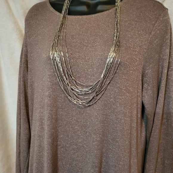 Old Navy Sweater Dress Size Large  with Free Necklace in Photo - Picture 2 of 7